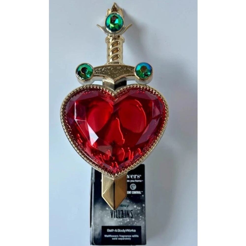 Disney Villains Evil Queen Heart Dagger Wallflower Plug-in Nightlight BBW NWT